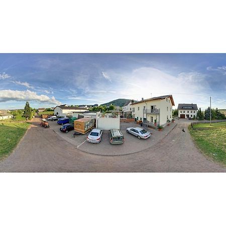 Gaestehaus Marietta Osann-Monzel Buitenkant foto