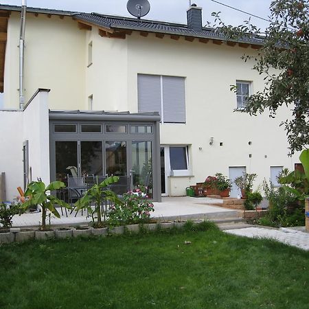 Gaestehaus Marietta Osann-Monzel Buitenkant foto