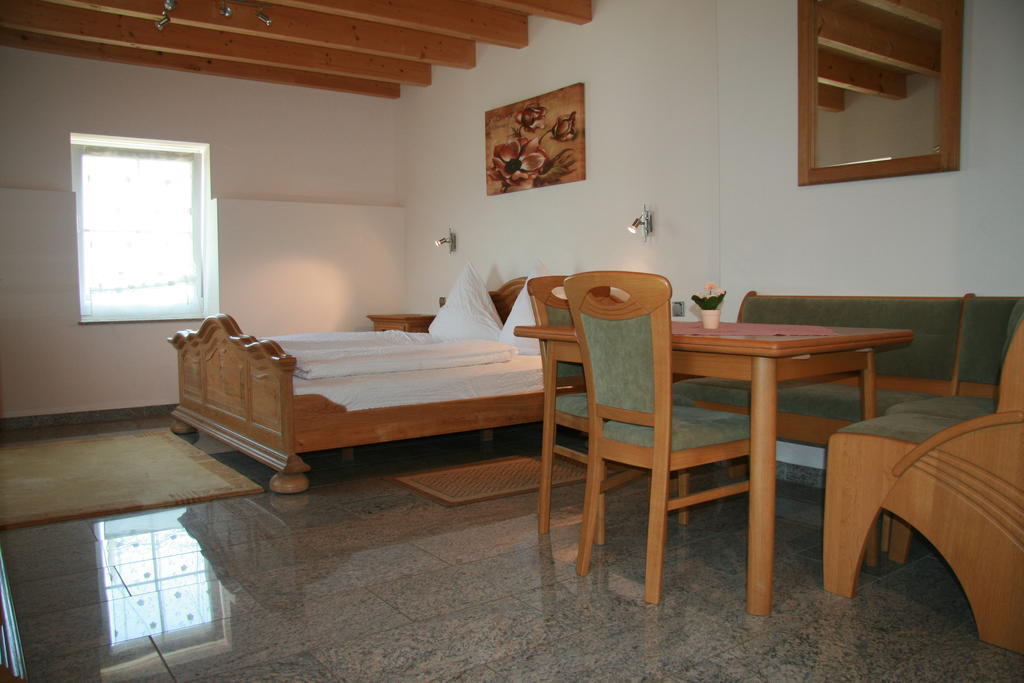Gaestehaus Marietta Osann-Monzel Kamer foto