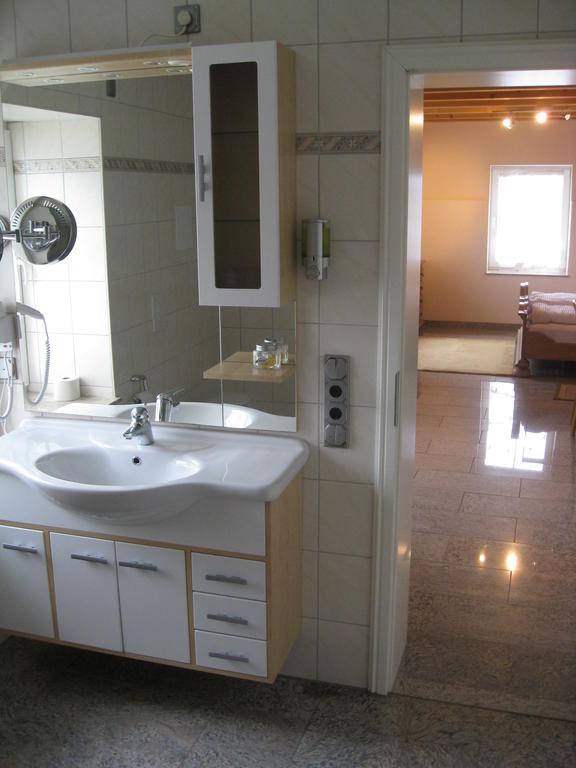 Gaestehaus Marietta Osann-Monzel Kamer foto