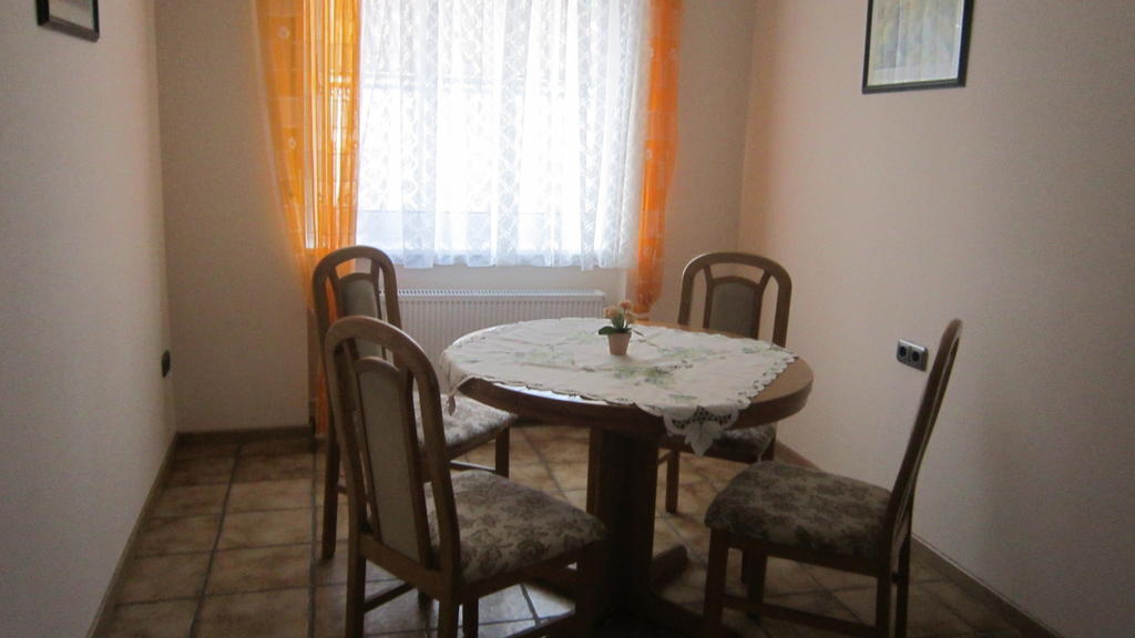 Gaestehaus Marietta Osann-Monzel Kamer foto