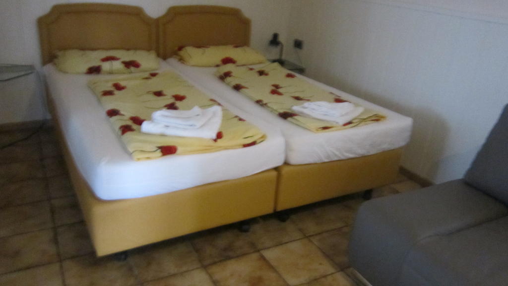 Gaestehaus Marietta Osann-Monzel Kamer foto